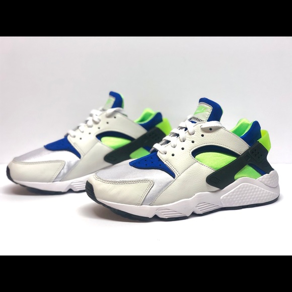 Nike Air Huarache ‘Scream Green’ 2021 - Picture 2 of 9